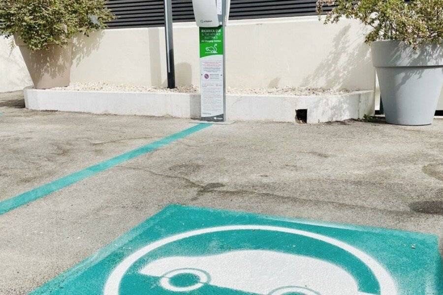 Mercure Roma Cinecitta electrical vehicle charging station