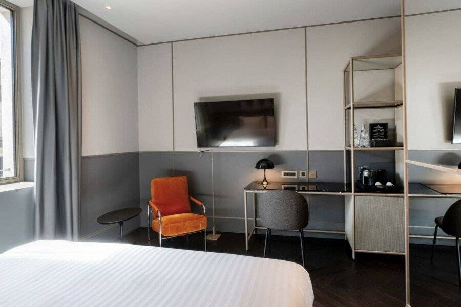 Radisson Collection Hotel, Roma Antica hotel bedroom