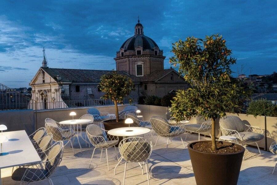 Radisson Collection Hotel, Roma Antica rooftop pool