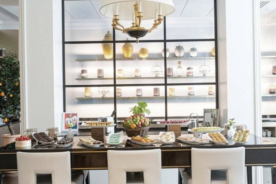 InterContinental Le Grand, an IHG Hotel restaurant, breakfast