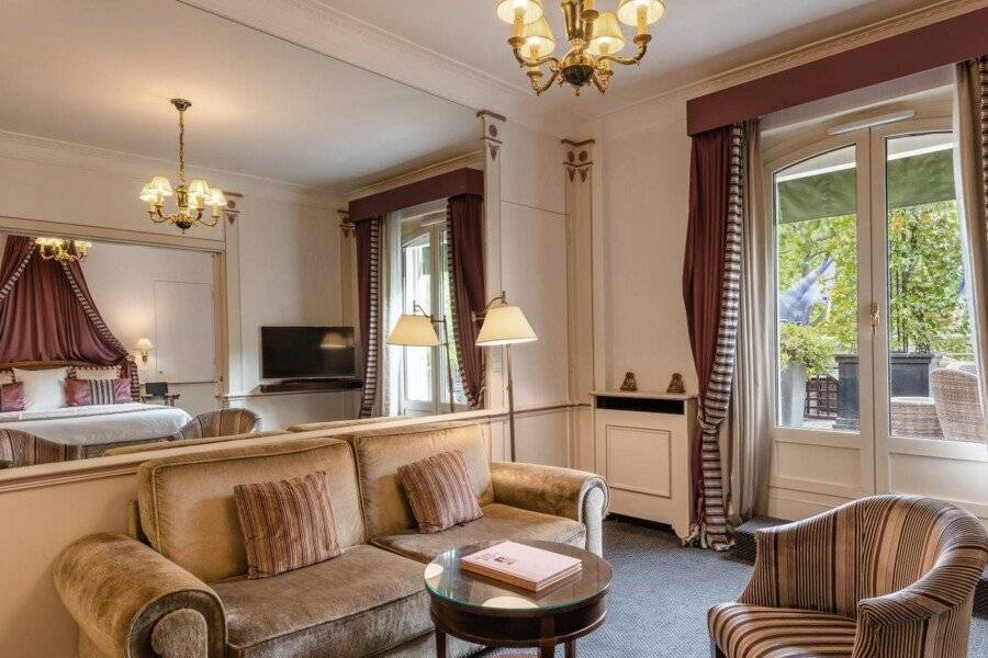 Hôtel Napoleon Paris hotel bedroom