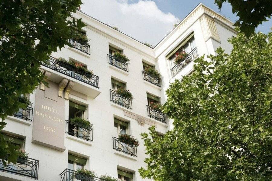 Hôtel Napoleon Paris facade