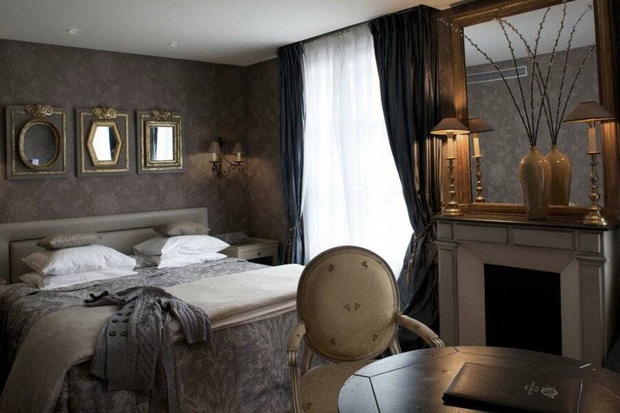 Hôtel Chateaubriand hotel bedroom