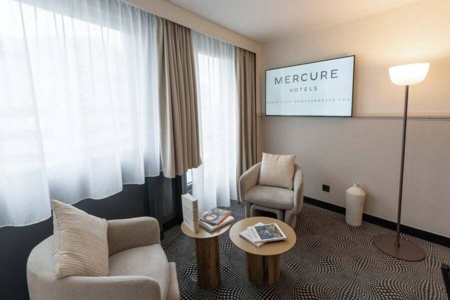 Mercure Gare Montparnasse TGV hotel bedroom