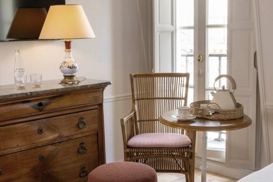 Hôtel Le Lavoisier hotel bedroom