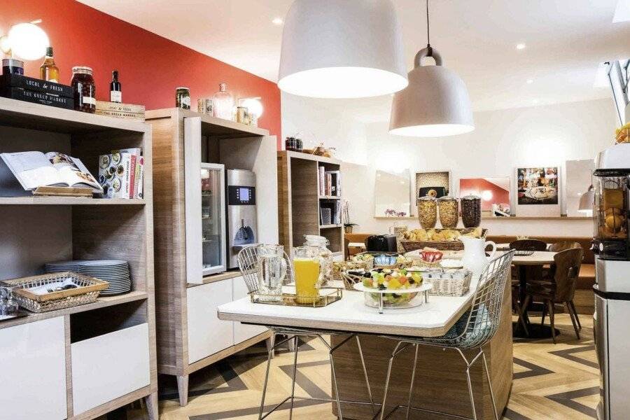 ibis Styles Paris Nation Porte De Montreuil breakfast