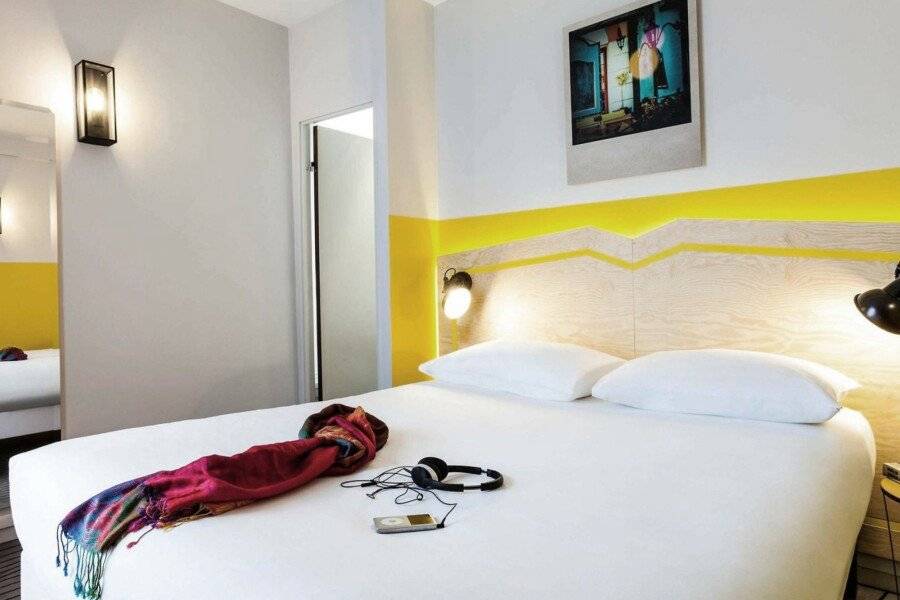 ibis Styles Paris Nation Porte De Montreuil hotel bedroom