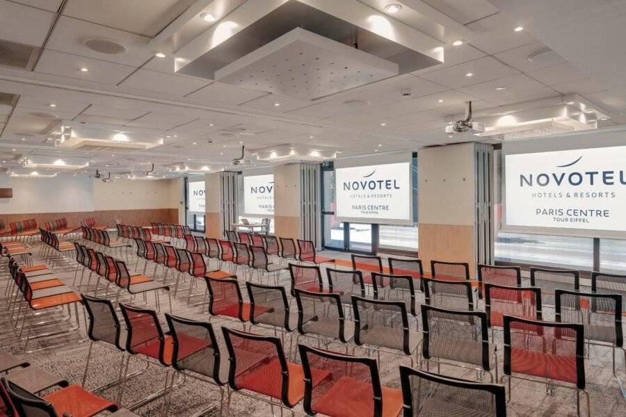 Novotel Centre Tour Eiffel conference room