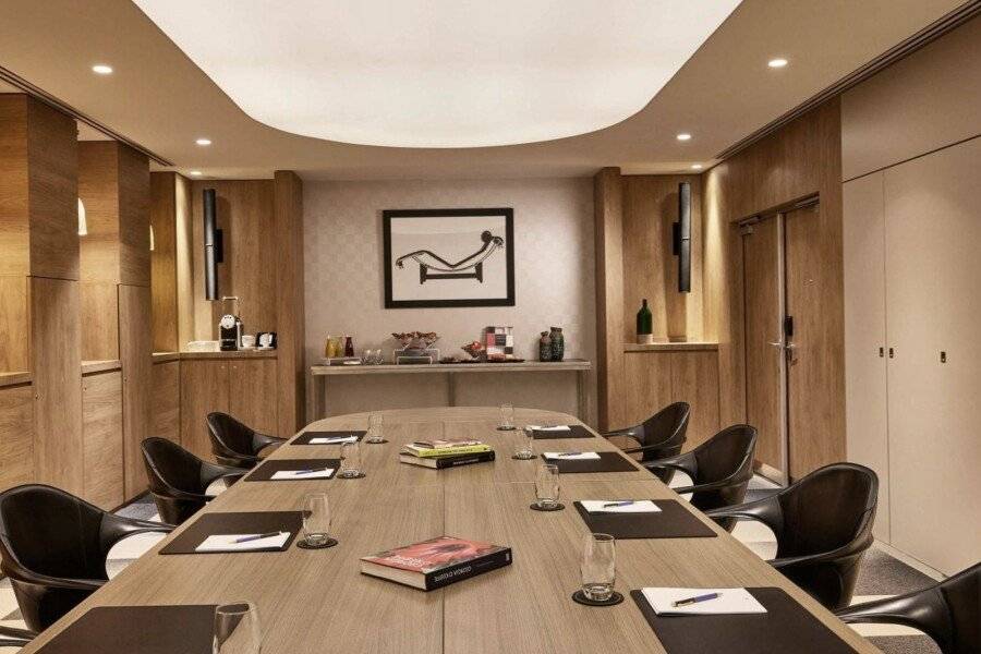 Sofitel Arc De Triomphe conference room,meeting room