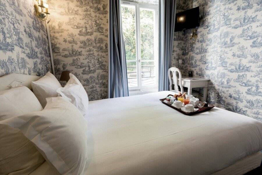 Regyn&#039;s Montmartre hotel bedroom