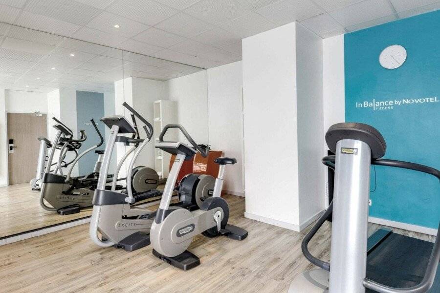 Novotel Suites Montreuil Vincennes fitness centre