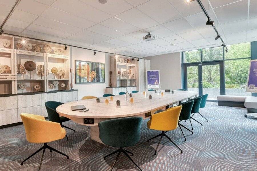 Novotel Centre Bercy conference room