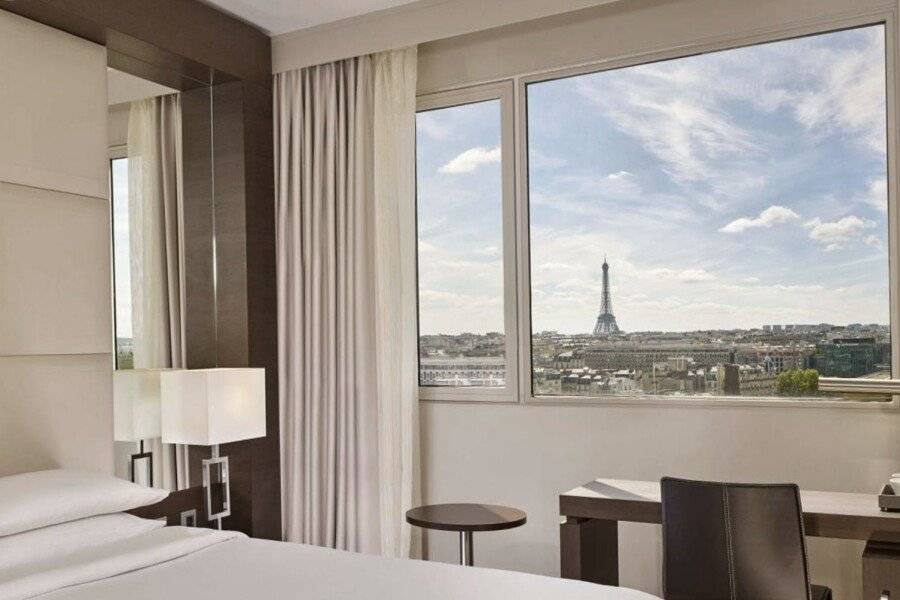 Hyatt Regency Etoile hotel bedroom,ocean view