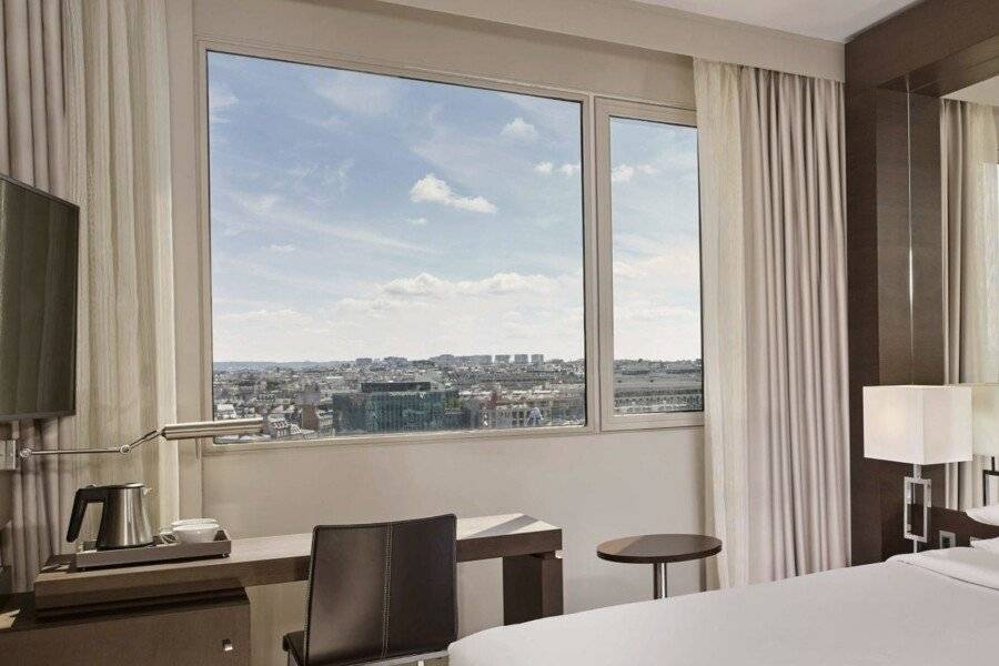 Hyatt Regency Etoile hotel bedroom,ocean view