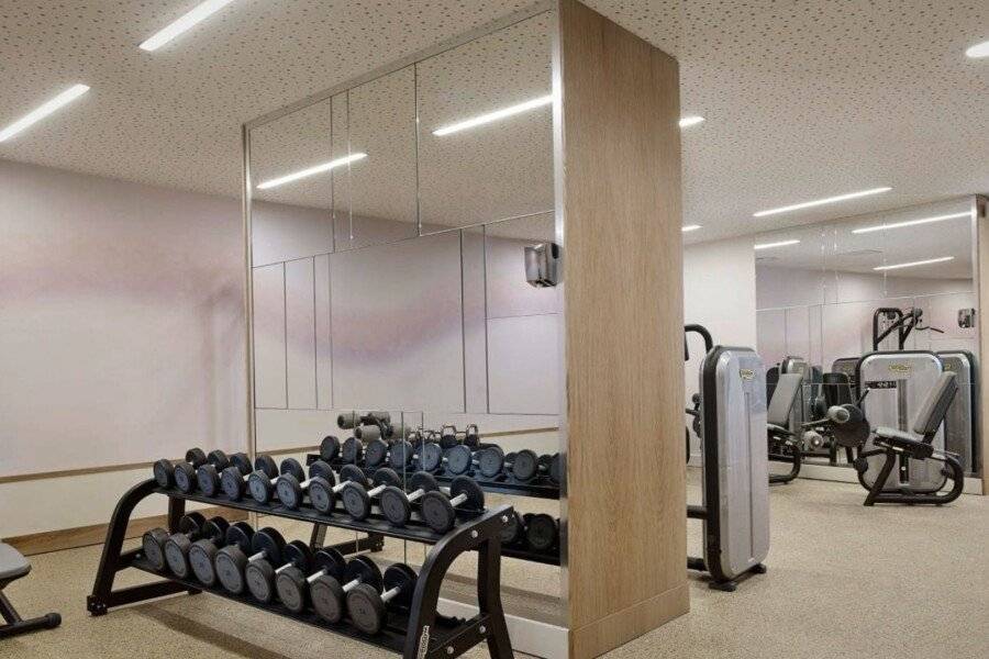 Hyatt Regency Etoile fitness centre