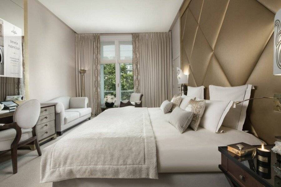 Hôtel Barrière Fouquet's Paris hotel bedroom