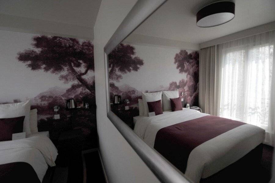 Mercure Paris Bastille Marais hotel bedroom