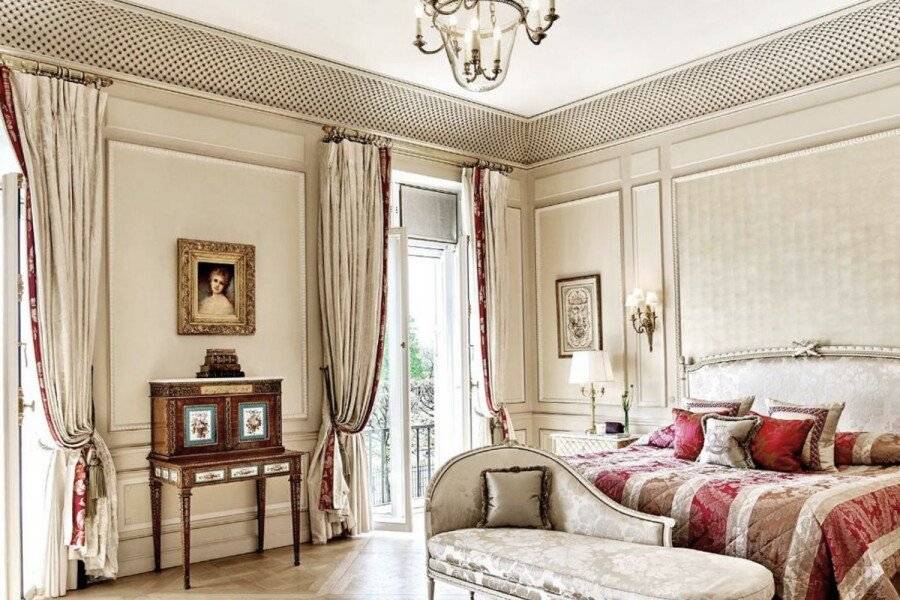 Le Meurice – Dorchester Collection hotel bedroom