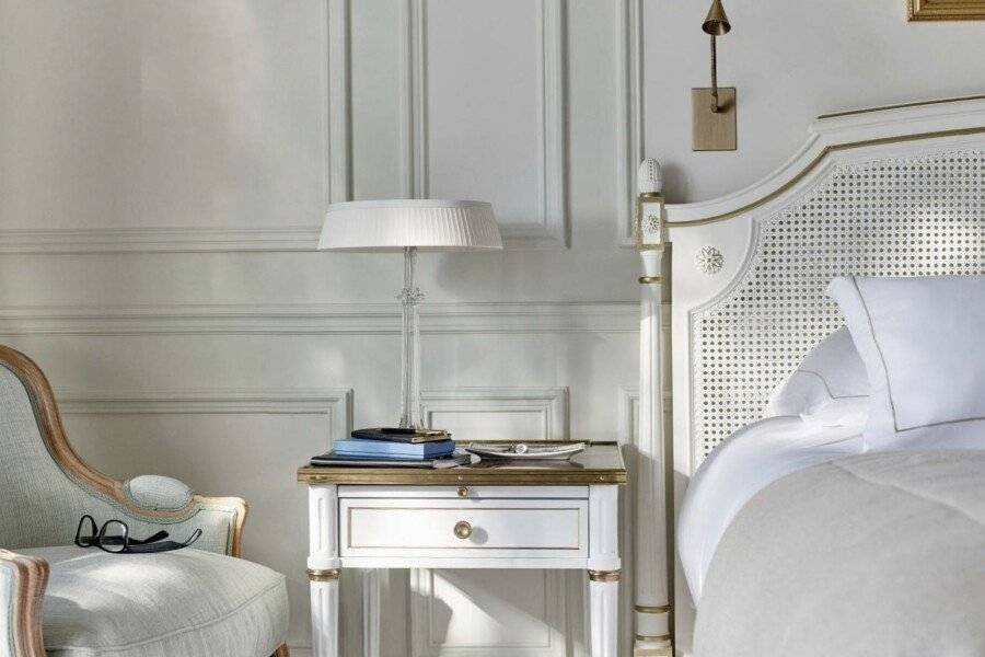 Le Meurice – Dorchester Collection hotel bedroom