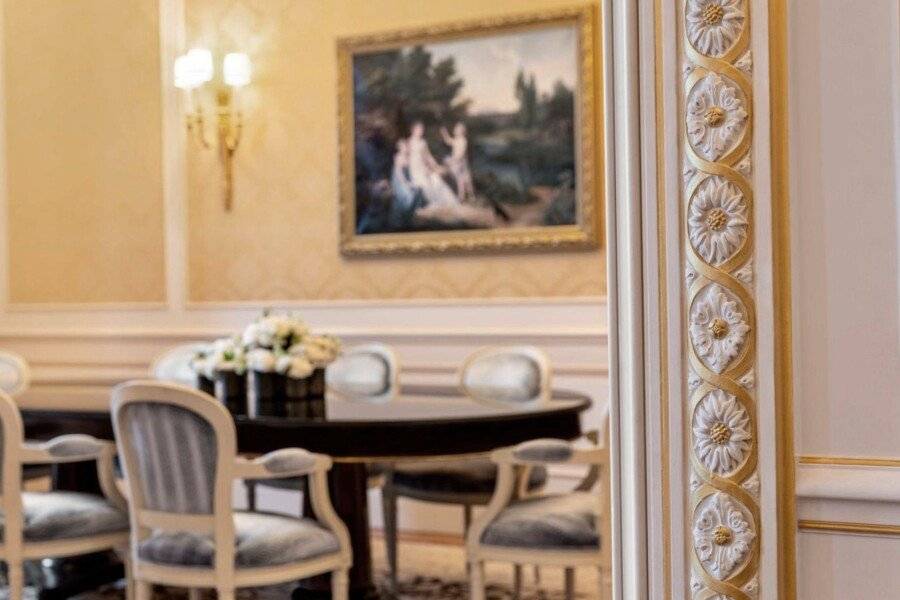 Shangri-La Paris conference room