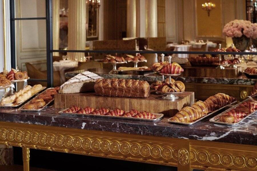 Hôtel Plaza Athénée restaurant, breakfast