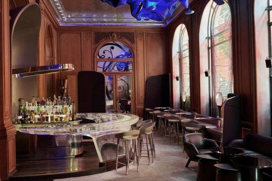 Hôtel Plaza Athénée bar