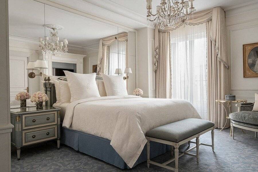 Four Seasons Hotel George V Paris hotel bedroom