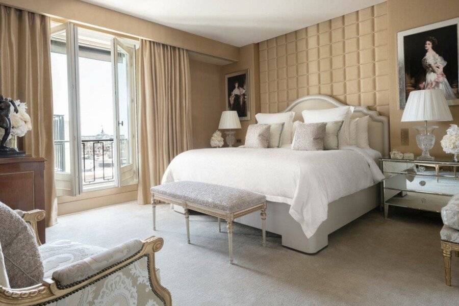 Four Seasons Hotel George V Paris hotel bedroom