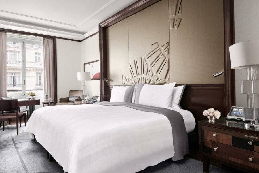 The Peninsula Paris hotel bedroom