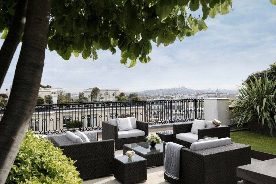 The Peninsula Paris 