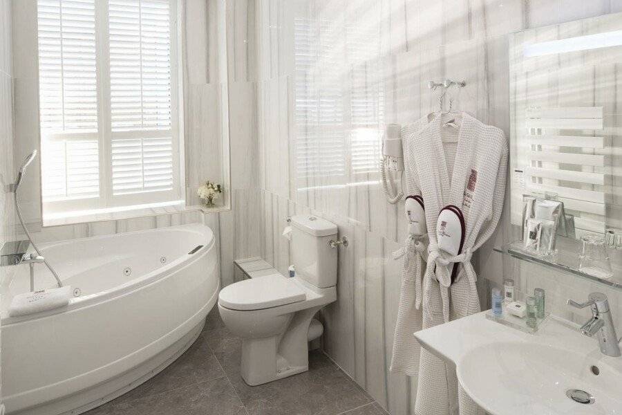 Hôtel de Varenne bathtub