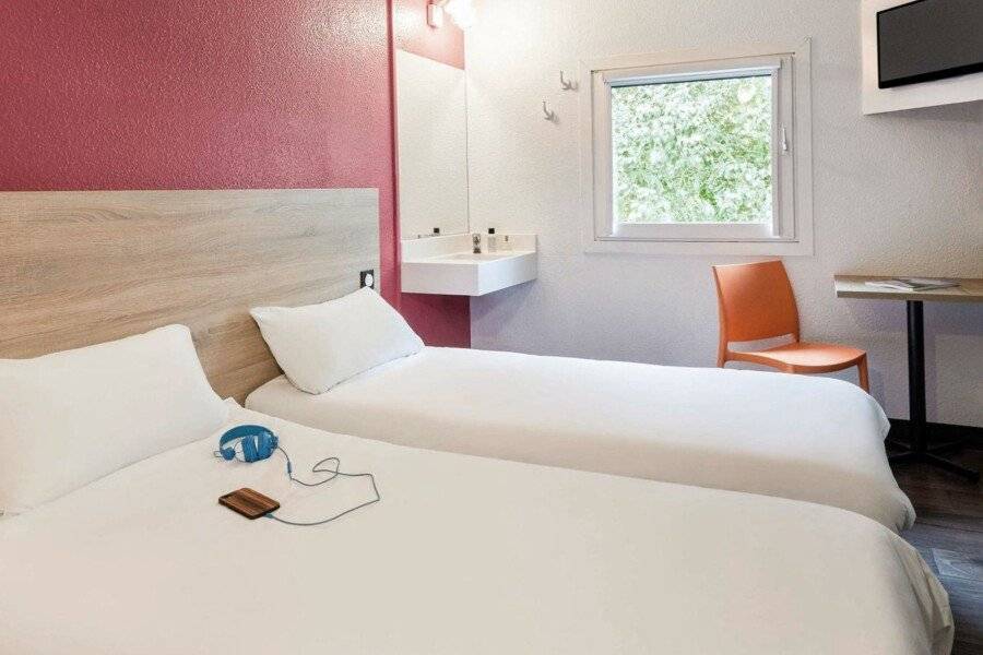 hotelF1 Paris Porte de Châtillon hotel bedroom