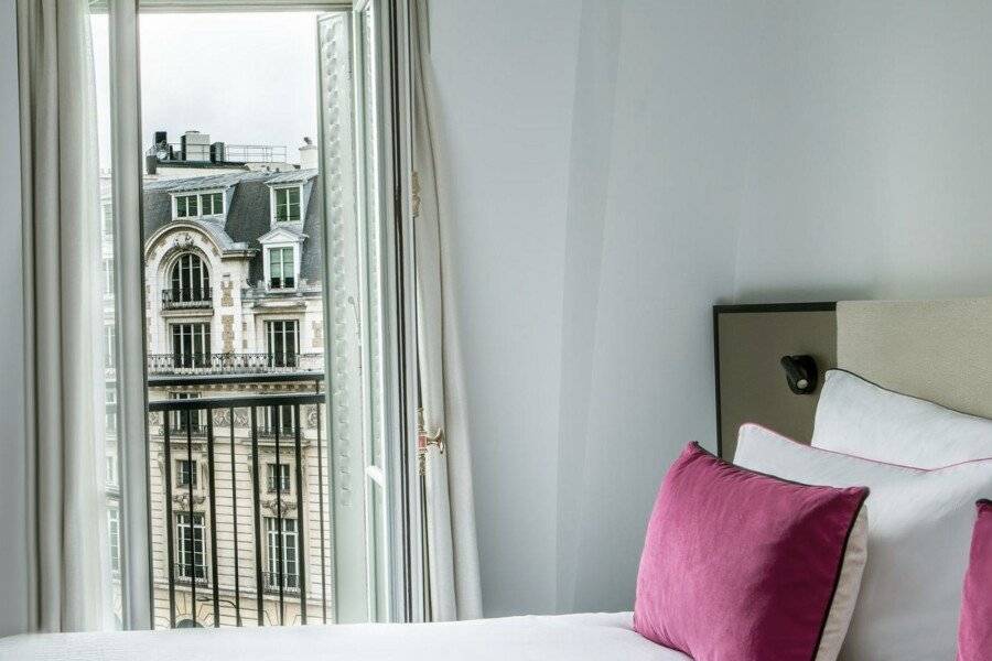 Fauchon l'Hôtel Paris hotel bedroom, balcony, facade