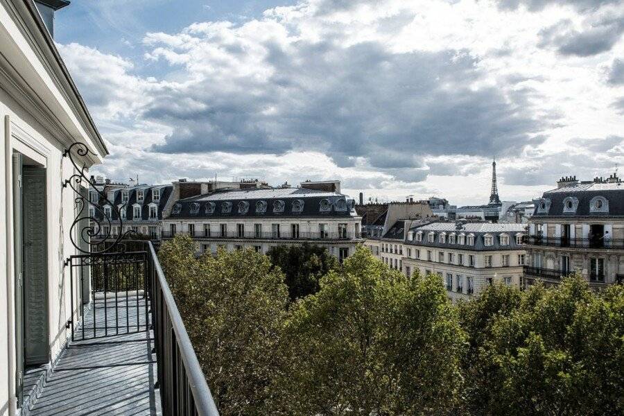 Fauchon l'Hôtel Paris balcony,ocean view