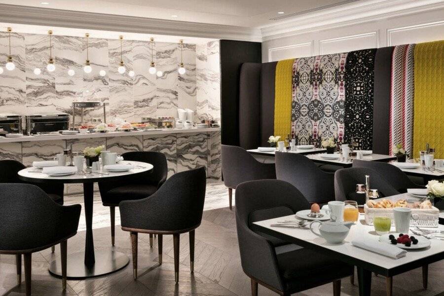 La Clef Champs-Élysées Paris by The Crest Collection restaurant, breakfast