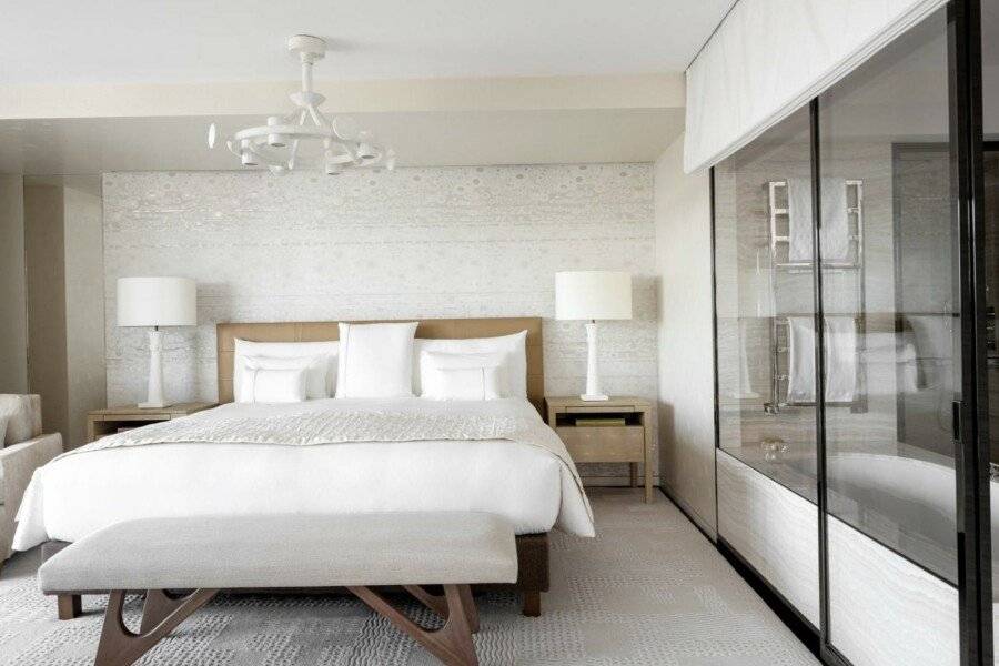 Cheval Blanc Paris & Dior Spa Cheval Blanc Paris hotel bedroom