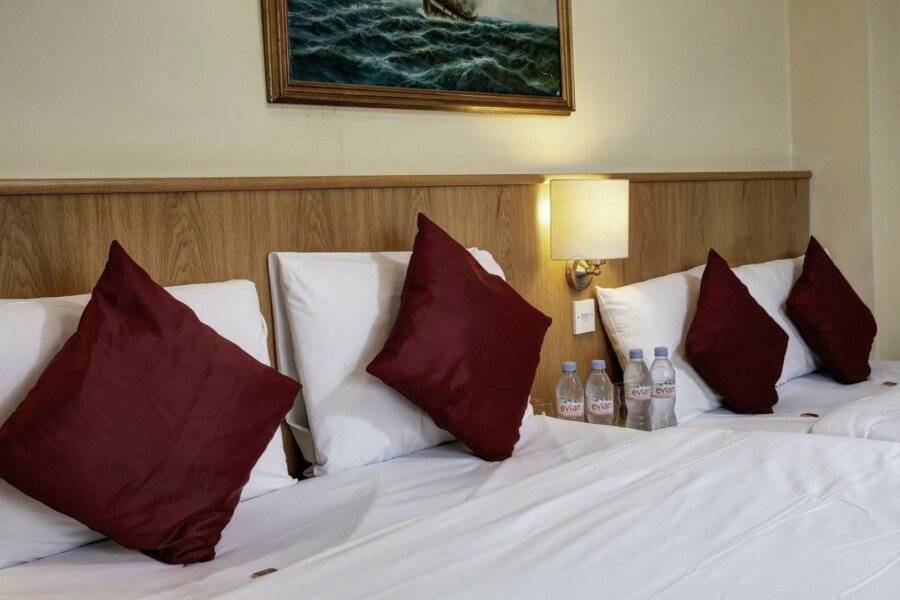 Best Western London Highbury hotel bedroom