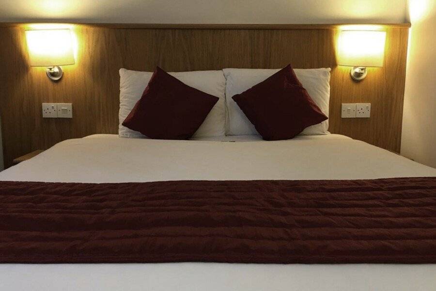 Best Western London Highbury hotel bedroom