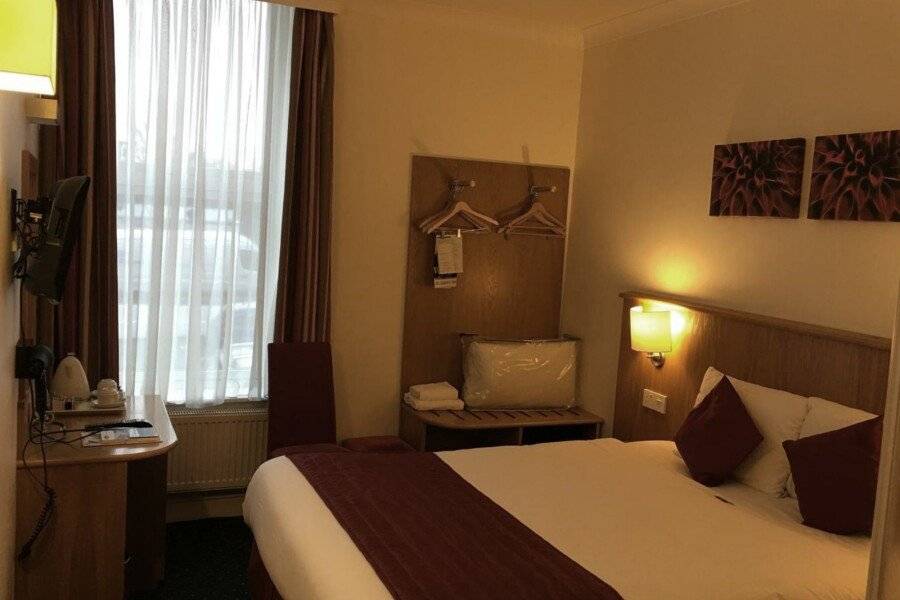 Best Western London Highbury hotel bedroom