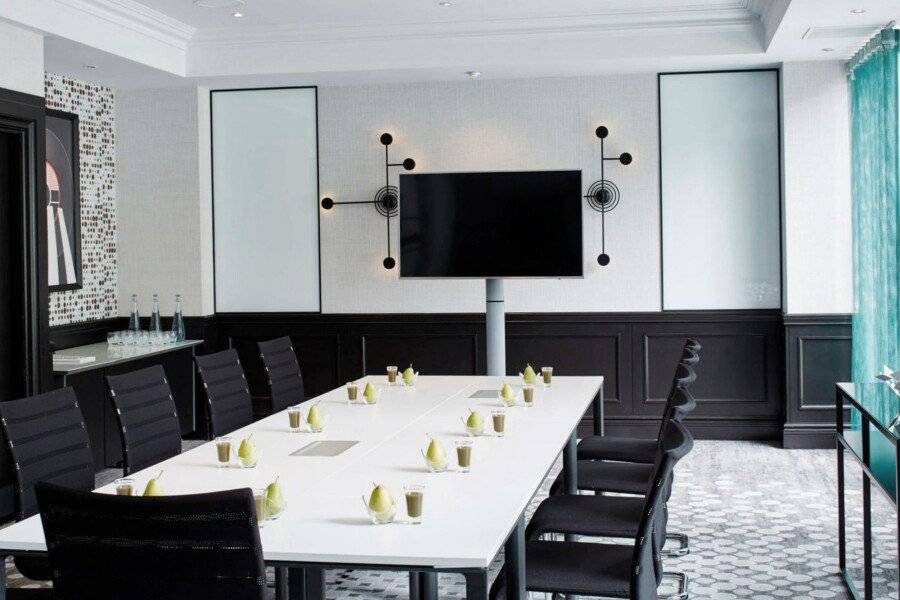 London Marriott Maida Vale conference room,meeting room