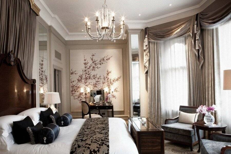 The Langham hotel bedroom