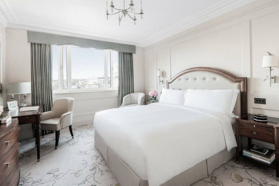 The Langham hotel bedroom