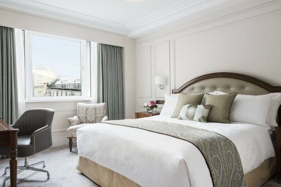 The Langham hotel bedroom