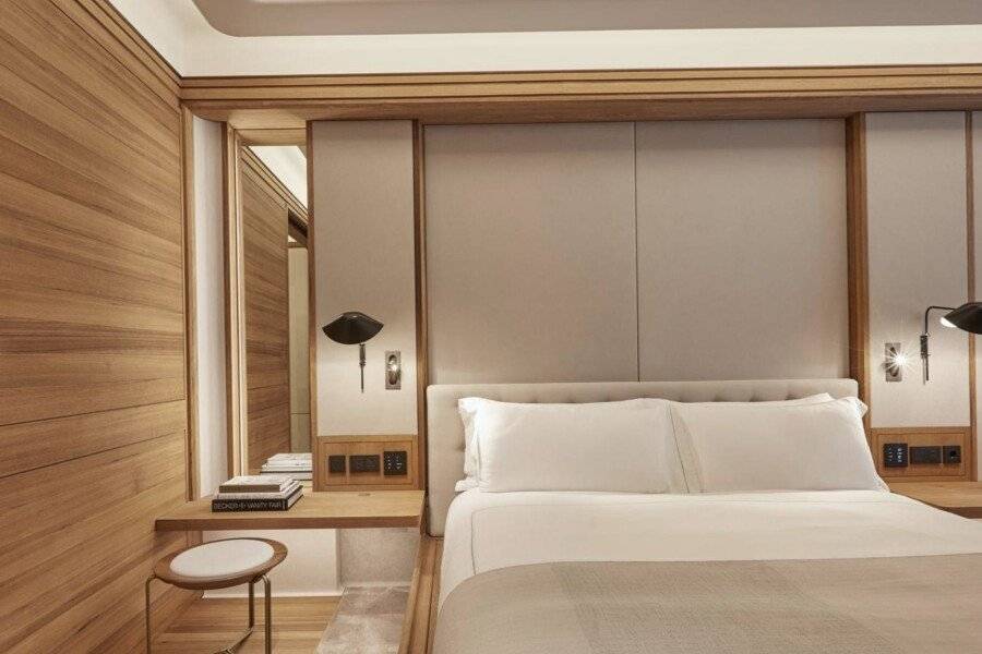 The Berkeley hotel bedroom