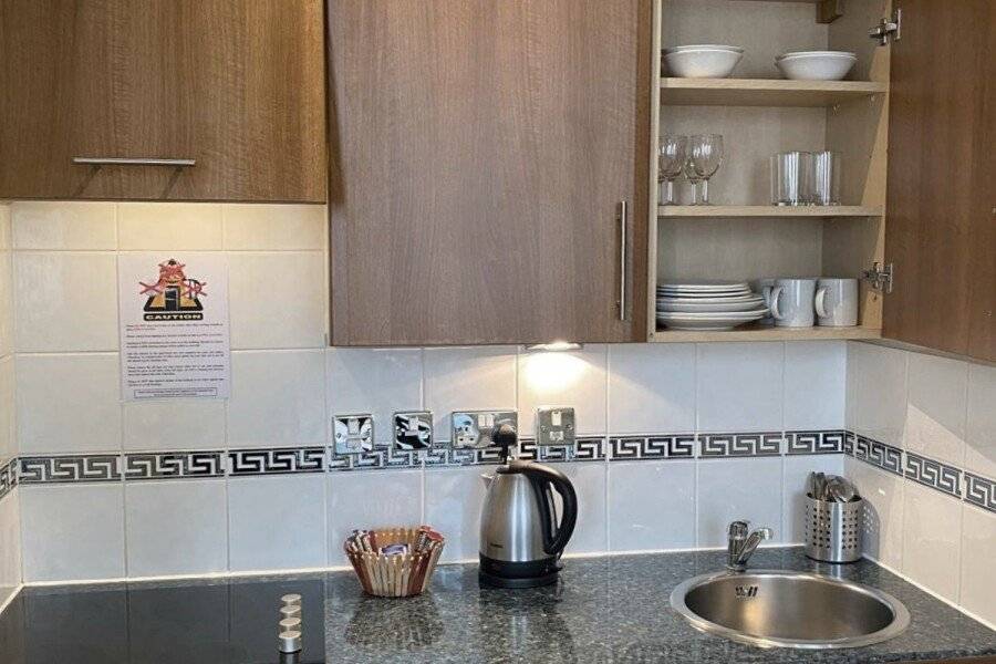 Grand Plaza Serviced Apartments kitchen