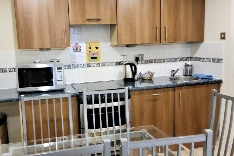 Grand Plaza Serviced Apartments kitchen