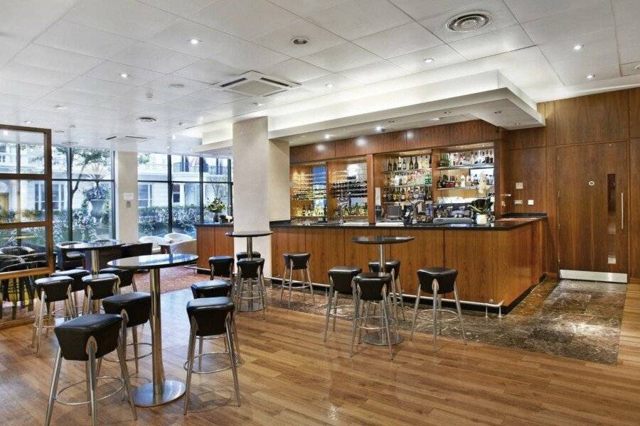 Central Park Hotel bar