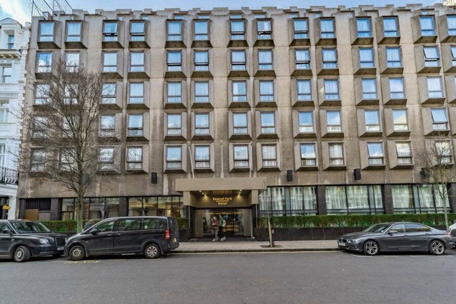 Central Park Hotel facade