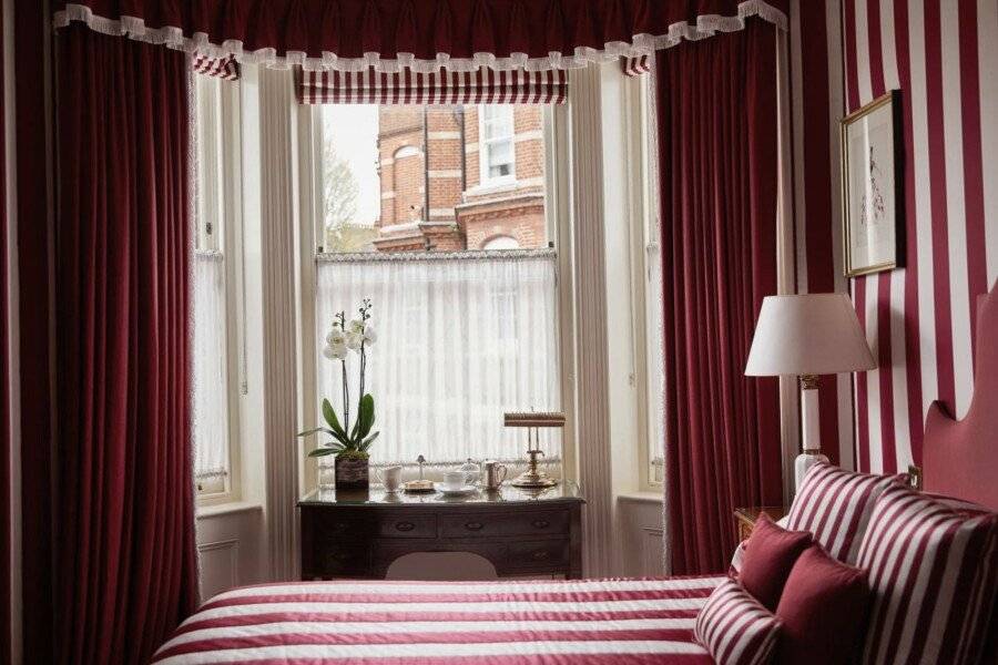 Egerton House hotel bedroom