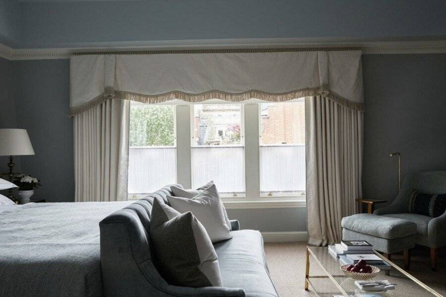 Egerton House hotel bedroom